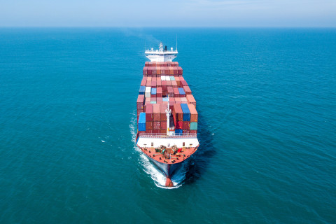 Website containerschip shutterstock 1362152684